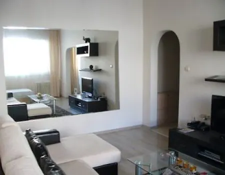 Hotel Vip - Lyuben Karavelov Street