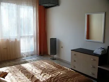 Hotel Vip - Lyuben Karavelov Street